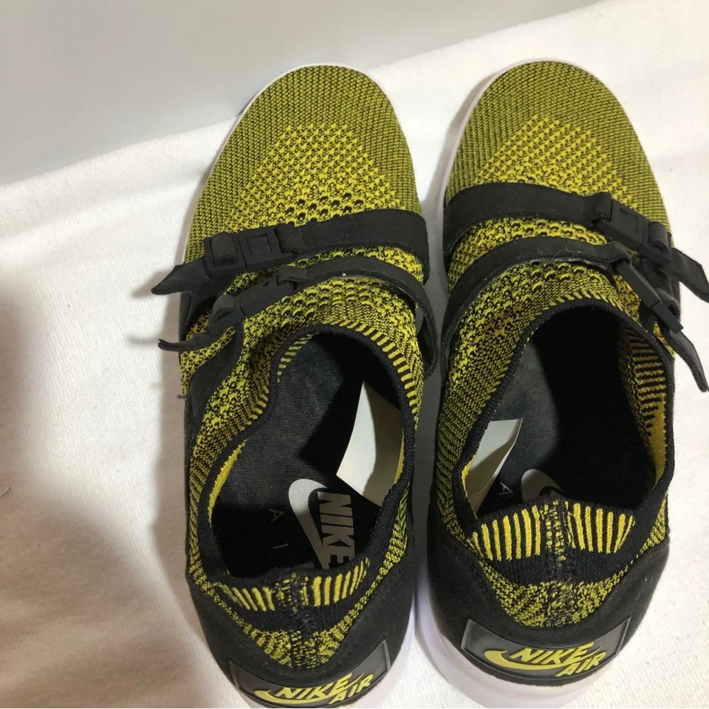 Nike Air Sock Racer Ultra Flyknit